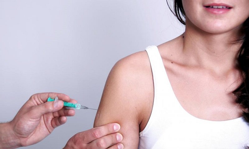 Tại sao phụ nữ cần tiêm phòng vắc-xin rubella trước khi mang thai?